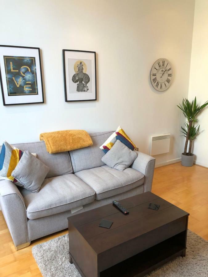 Stylish City Centre Apartment Κάρντιφ Εξωτερικό φωτογραφία